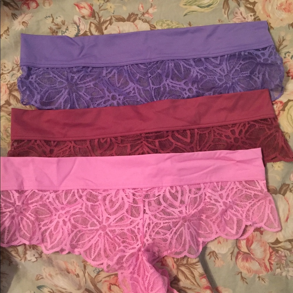 🔆THREE🔆 NWOT VS floral 🌸 lace cheeksters